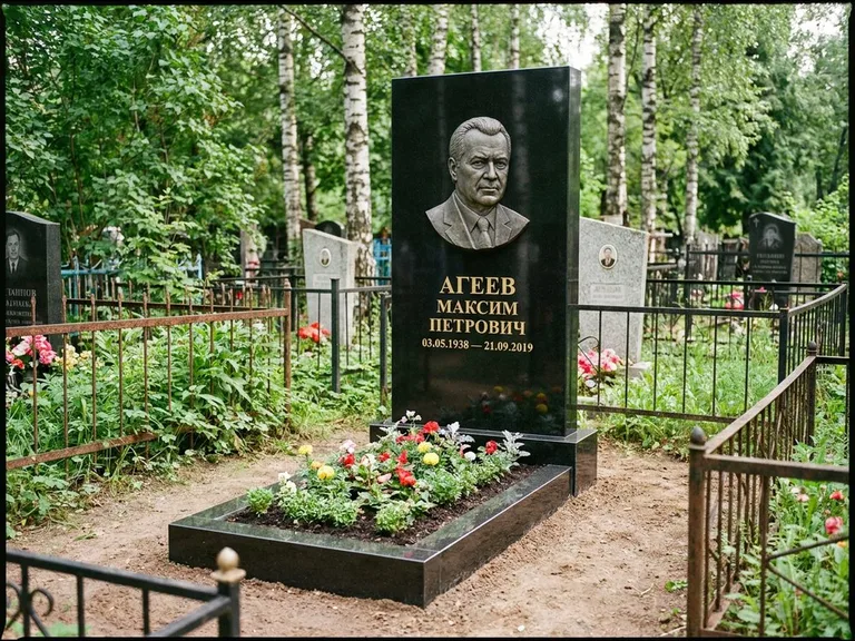 Памятник с барельефом — выполненная работа 1 в Тюмени