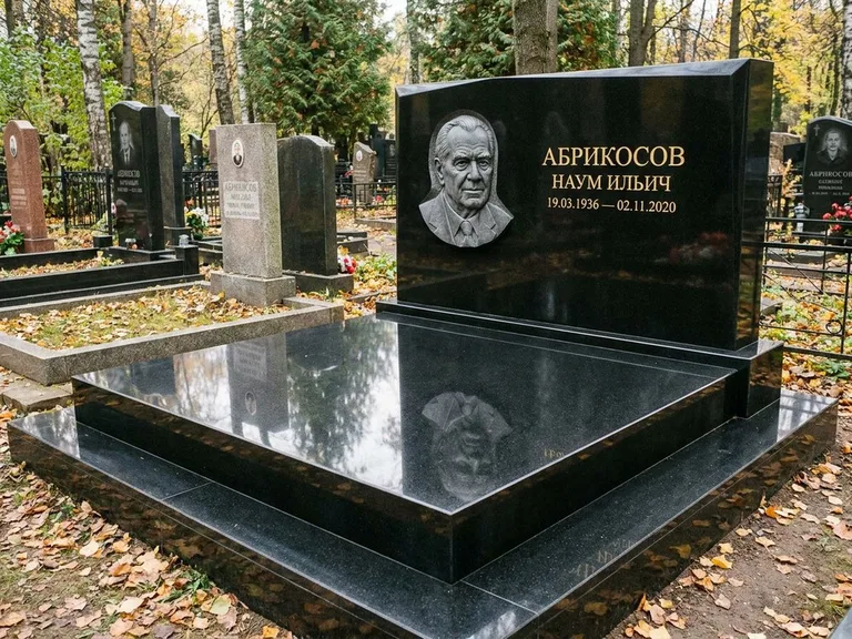 Памятник с барельефом — выполненная работа 37 в Тюмени