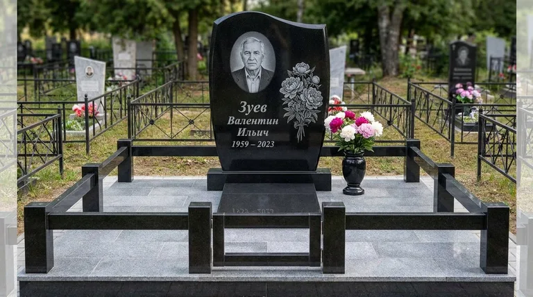 Памятник с гравировкой пионов — выполненная работа «Зуев» в Тюмени