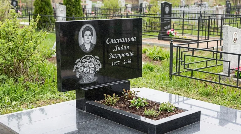Памятник с гравировкой ромашек — выполненная работа «Степанова» в Тюмени