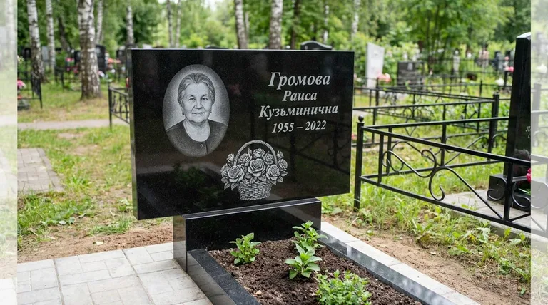 Памятник с гравировкой роз — выполненная работа «Громова» в Тюмени
