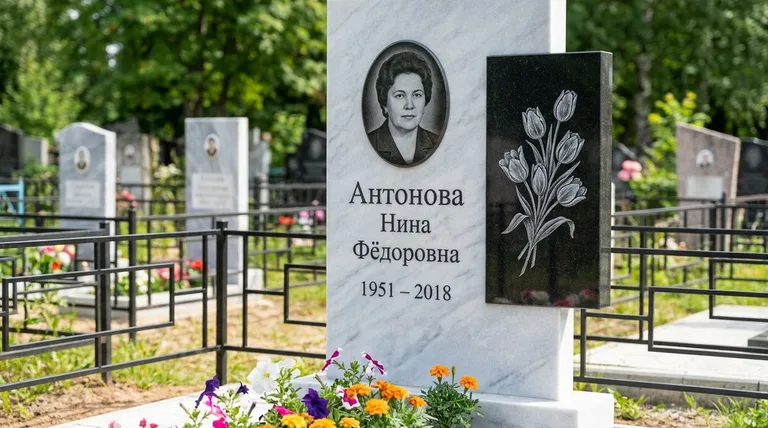 Памятник с гравировкой тюльпанов — выполненная работа «Антонова» в Тюмени