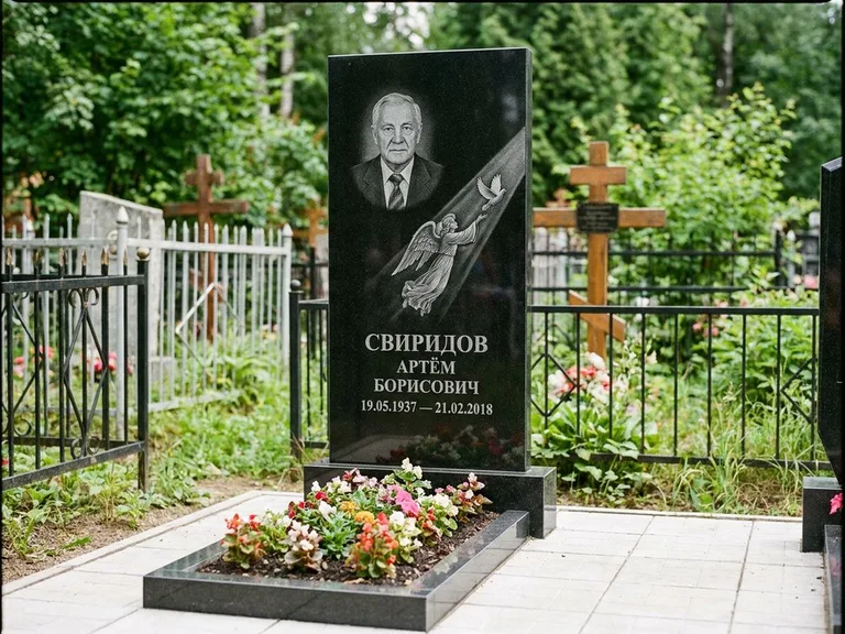 Памятник с гравировкой ангела — гравировка ангела с голубем по диагонали стелы, работа «Свиридов» в Тюмени