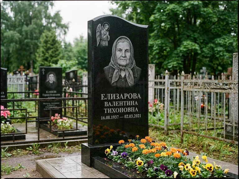 Памятник с гравировкой ангела — гравировка ангела с голубем по диагонали стелы, работа «Пантелеева» в Тюмени