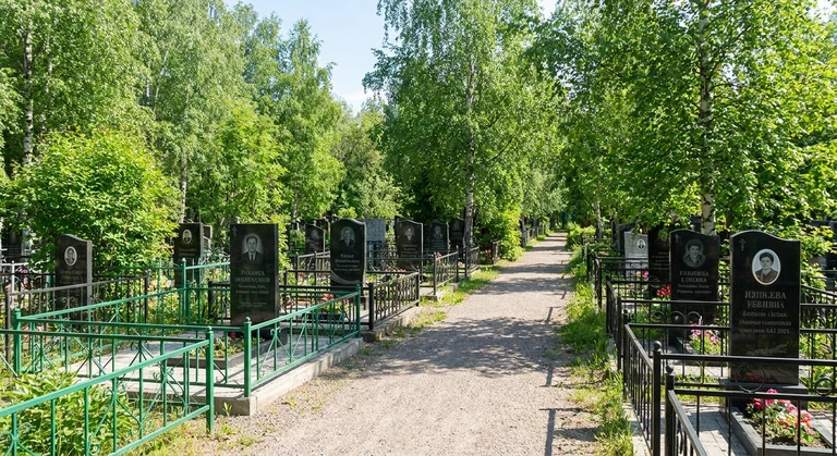 Памятники на новом кладбище станицы Динской — изготовление и установка под ключ