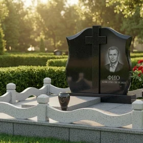 Вертикальный гранитный памятник с крестом для мемориального комплекса - ПН490