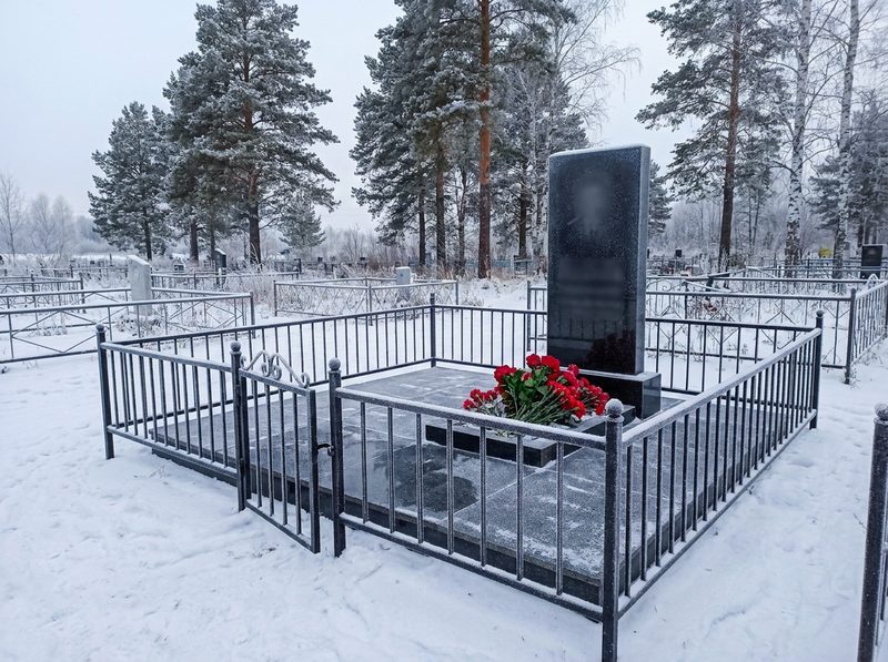 Уборка могилы в Тюмени — пример 3